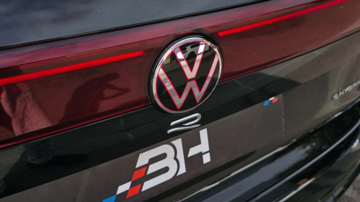 Volkswagen Touareg - photo 10