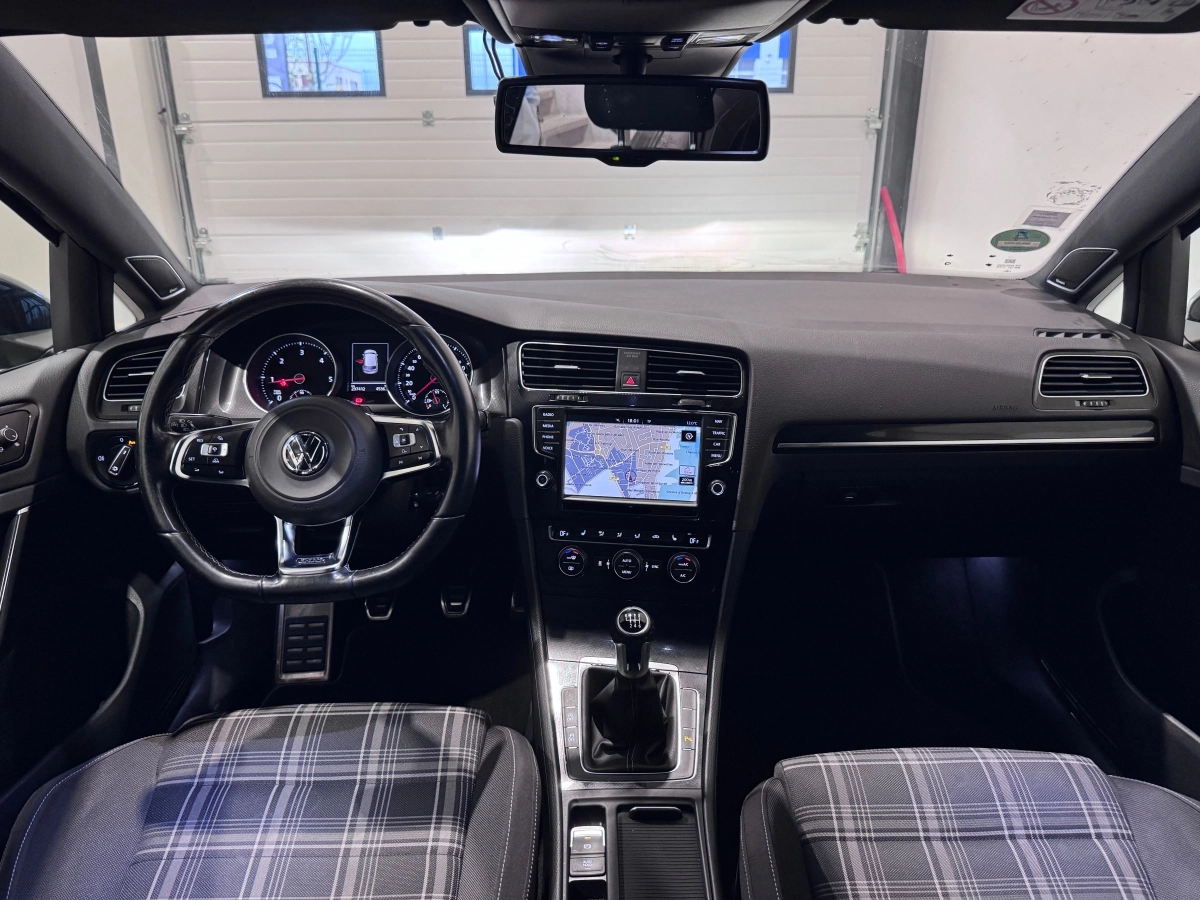 Volkswagen Golf - photo 14