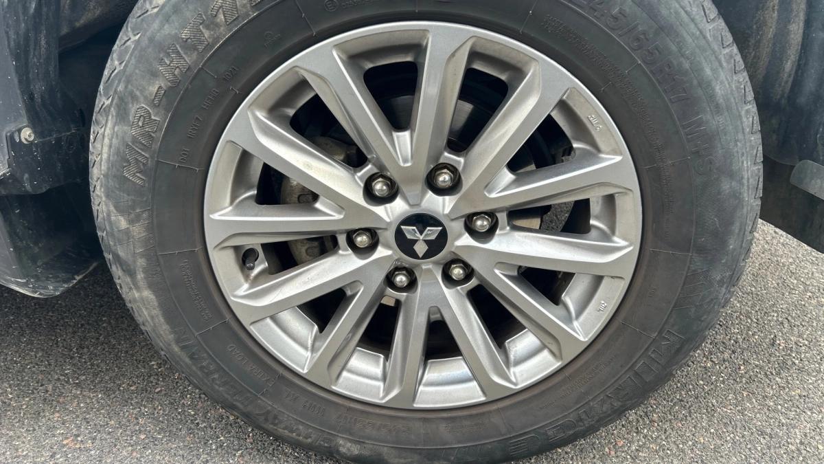 Mitsubishi L200