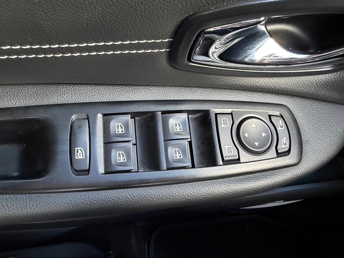 Renault Grand Scenic - photo 25