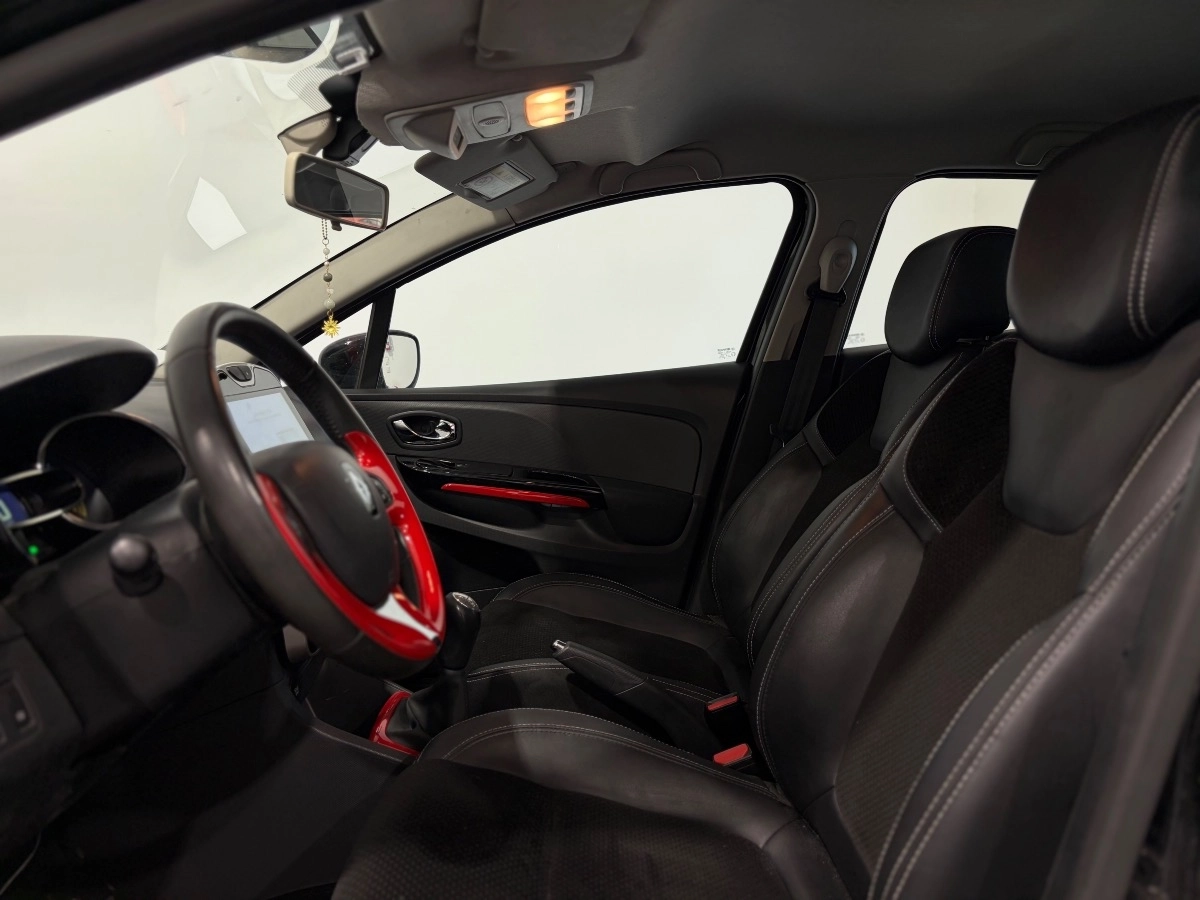 Renault Clio - photo 11