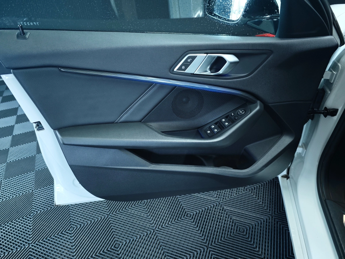 Bmw Serie 1 - photo 19