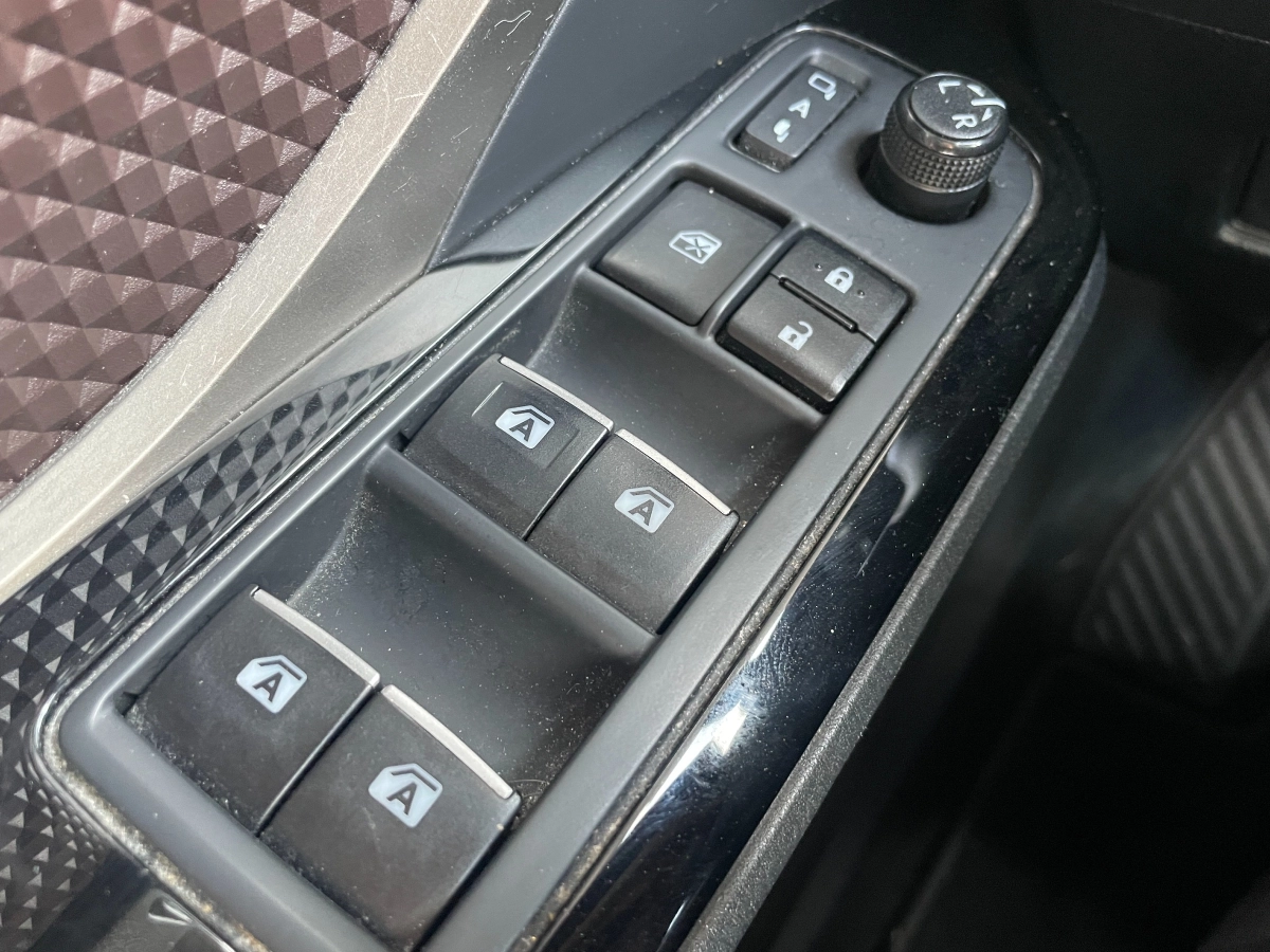 Toyota C-hr - photo 22