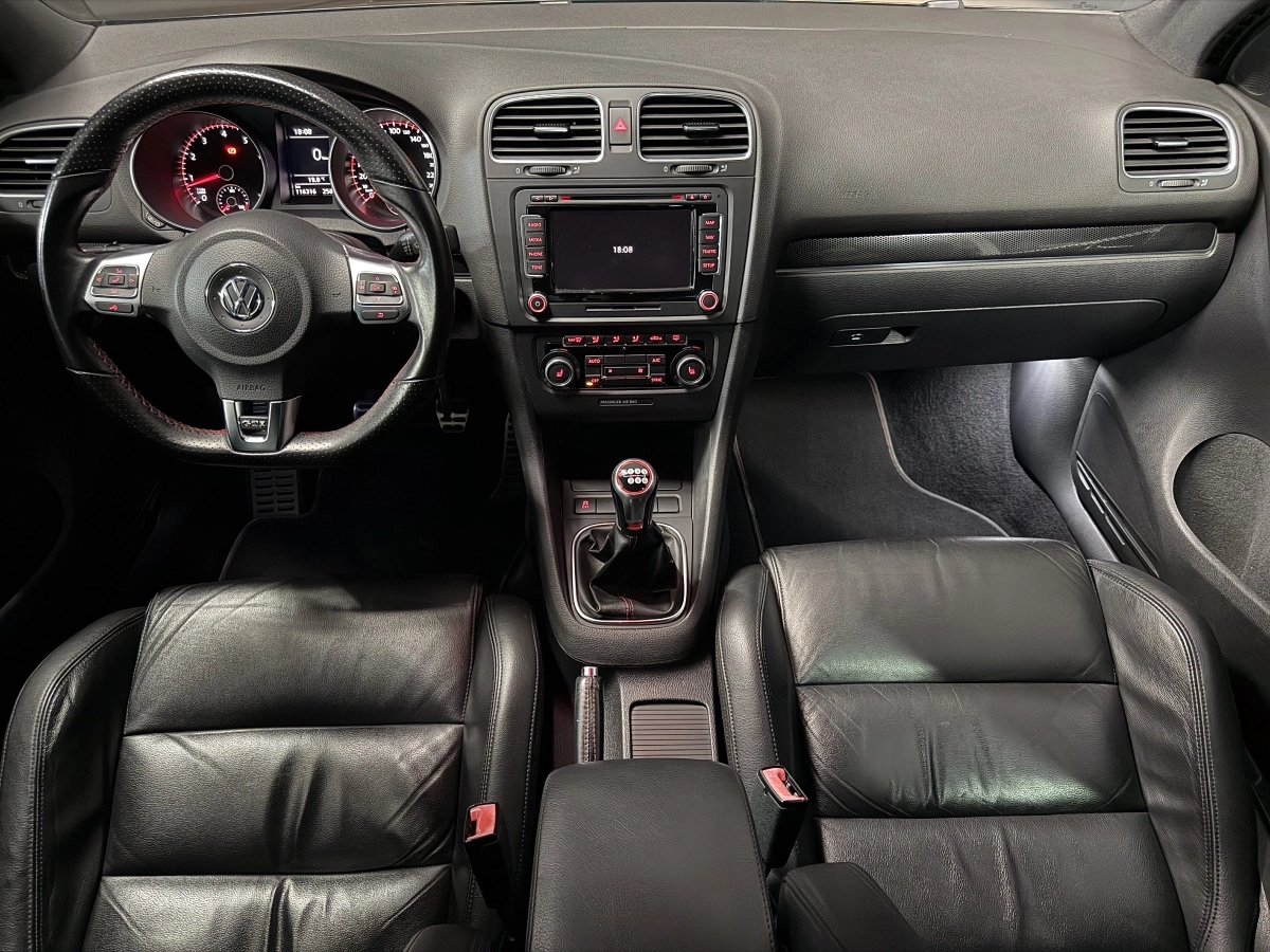Volkswagen Golf - photo 12