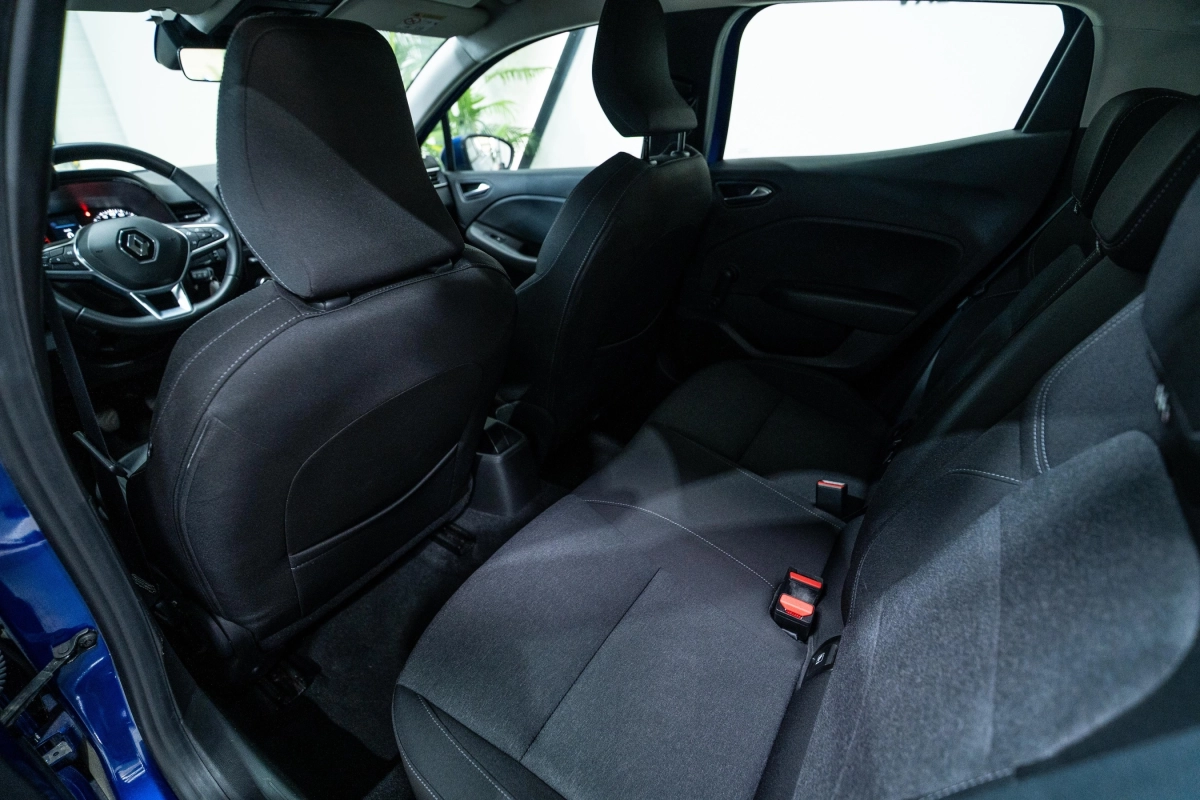 Renault Clio - photo 22