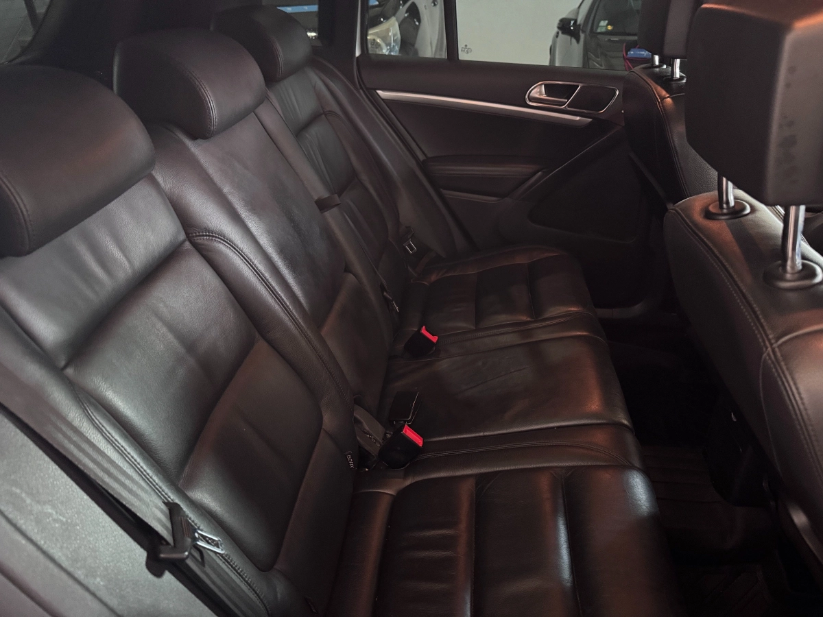 Volkswagen Tiguan - photo 15