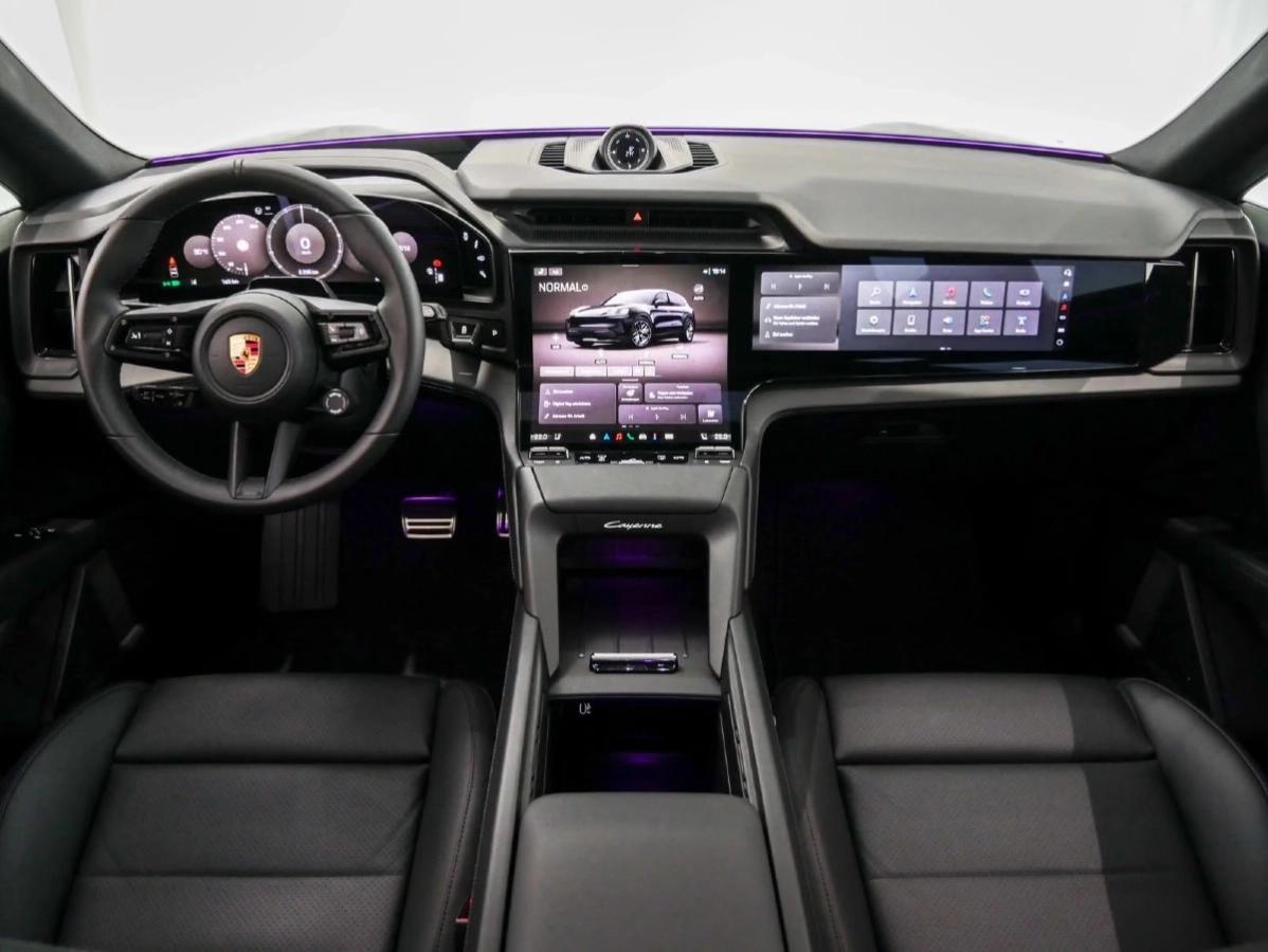 Porsche Cayenne Electrique 442ch 633km WLTP Toit Ouvrant/Attelage/Sport Sound/21“/Sièges 14/Volant Surfaces et Siège