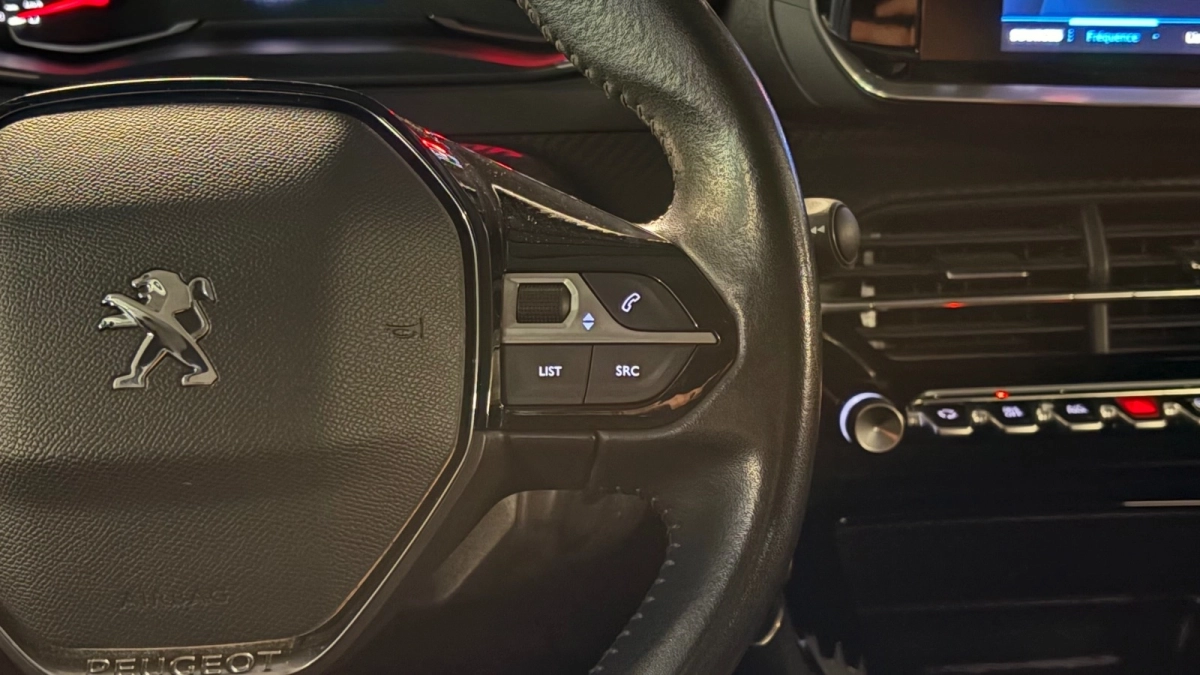 Peugeot 208 - photo 21