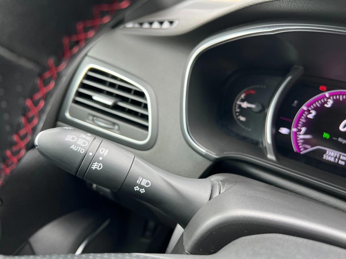 Renault Megane 1.8 300 RS TROPHY