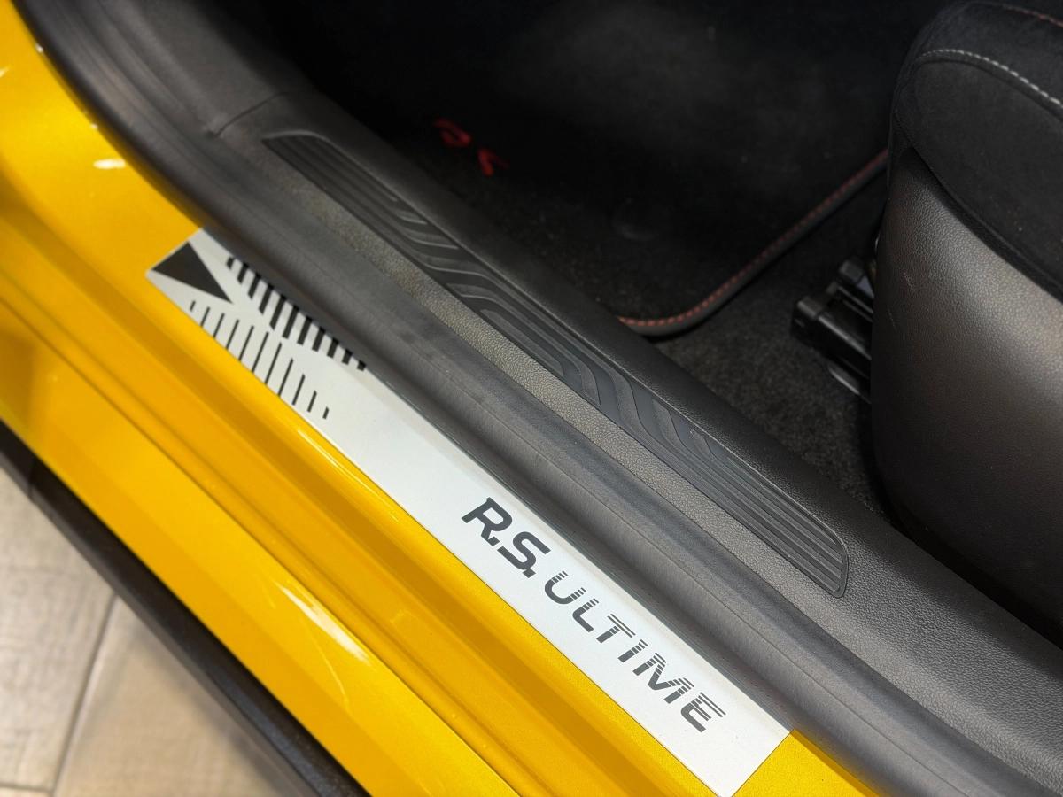 Renault Megane 1.8 300 RS ULTIME EDC BVA