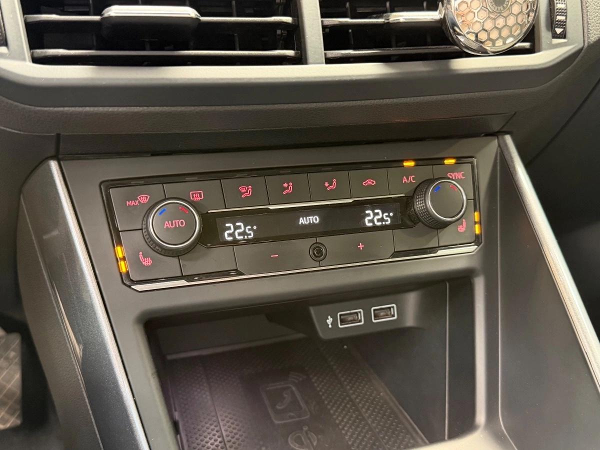 Volkswagen Polo VI 1.0 TSI 95 Carat DSG7 2ème Main FR