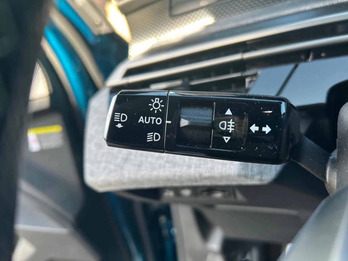 Peugeot 3008 136ch MHEV HYBRID E-DCS6 GT