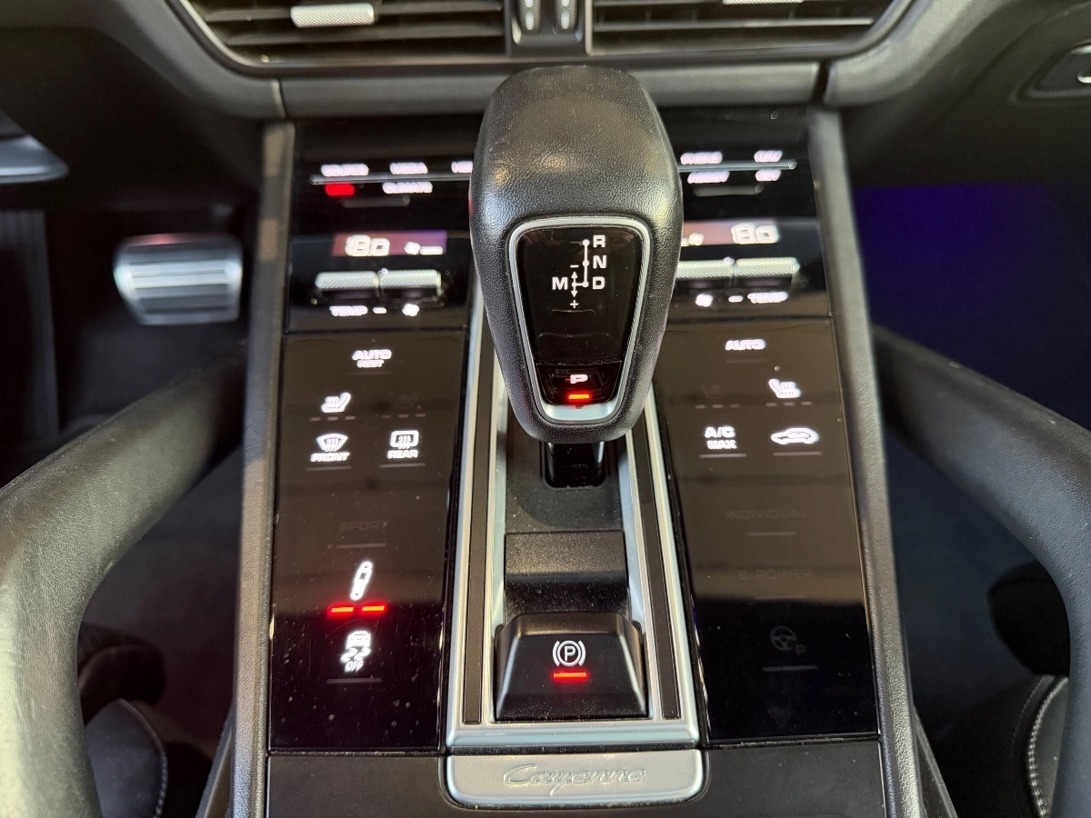 Porsche Cayenne - photo 19