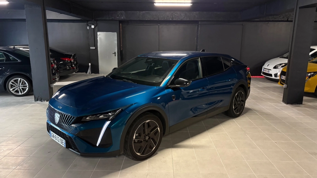 Peugeot 408