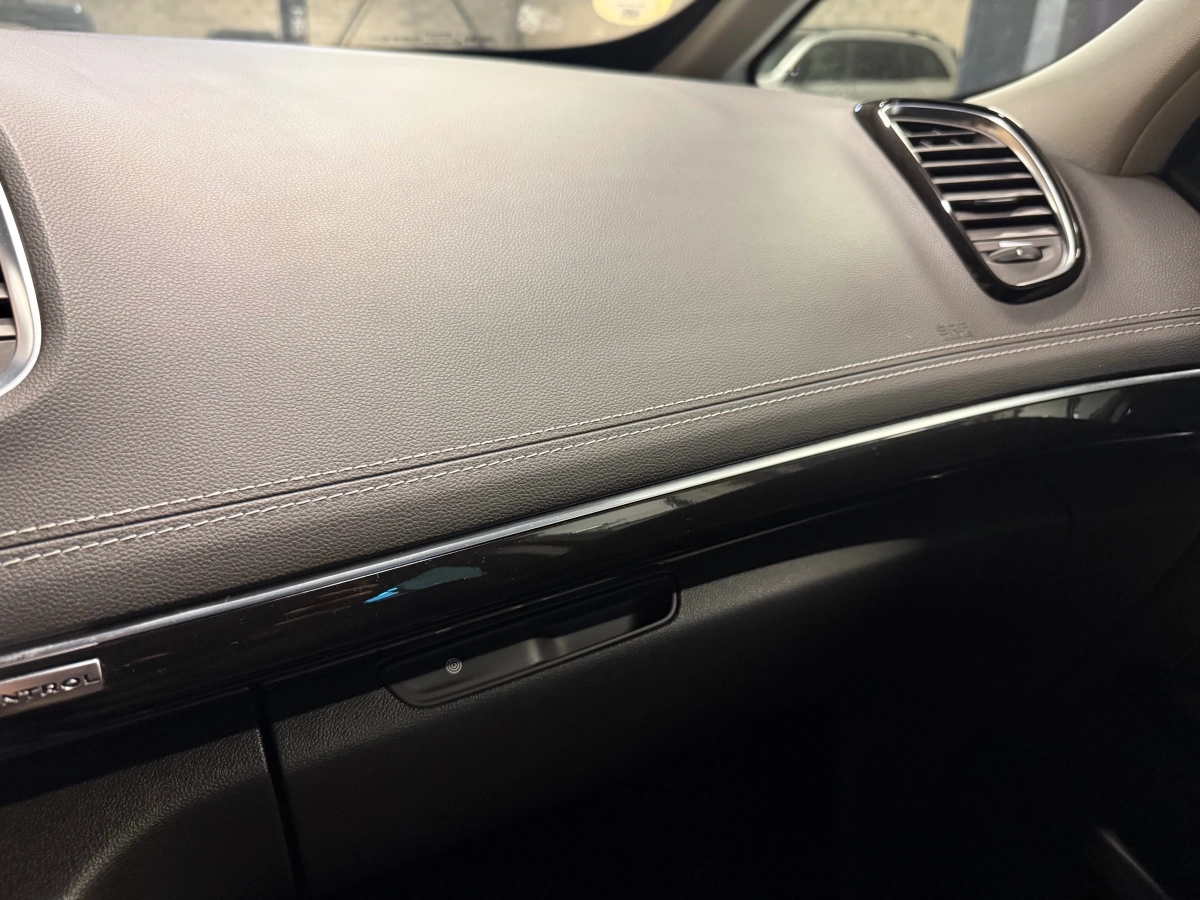 Renault Espace - photo 17