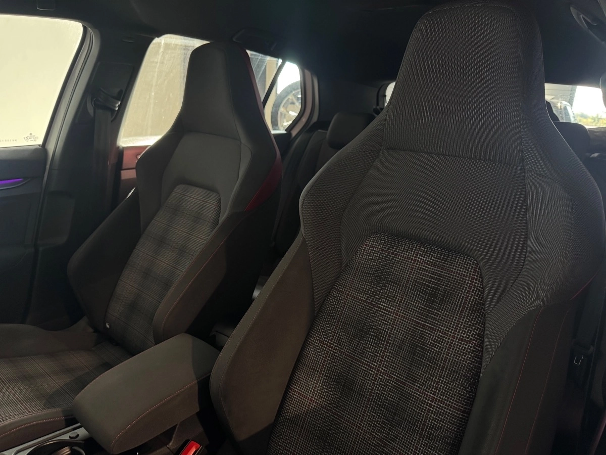 Volkswagen Golf - photo 12