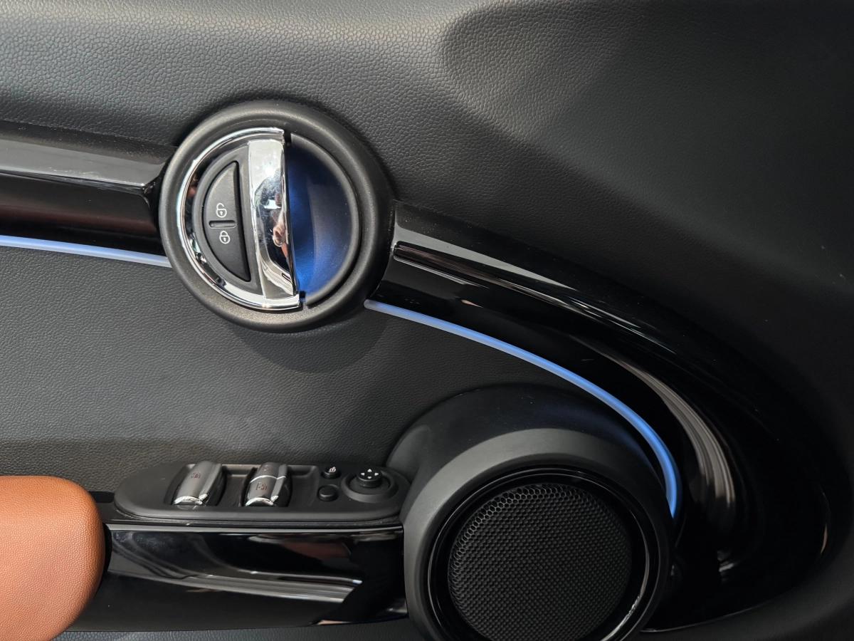 Aperçu indisponible de Mini Cabrio