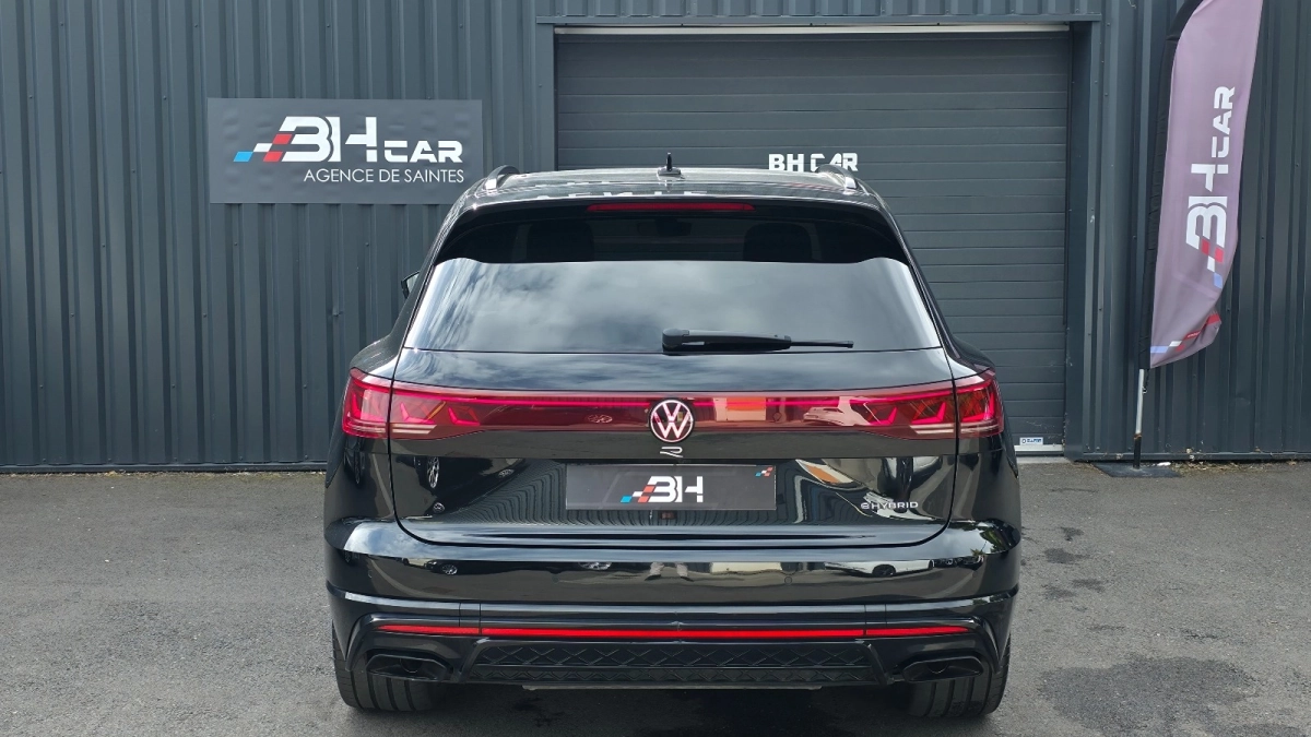 Volkswagen Touareg - photo 6