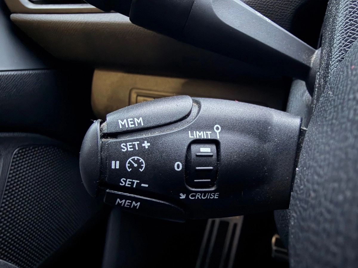 Peugeot 308 - photo 28