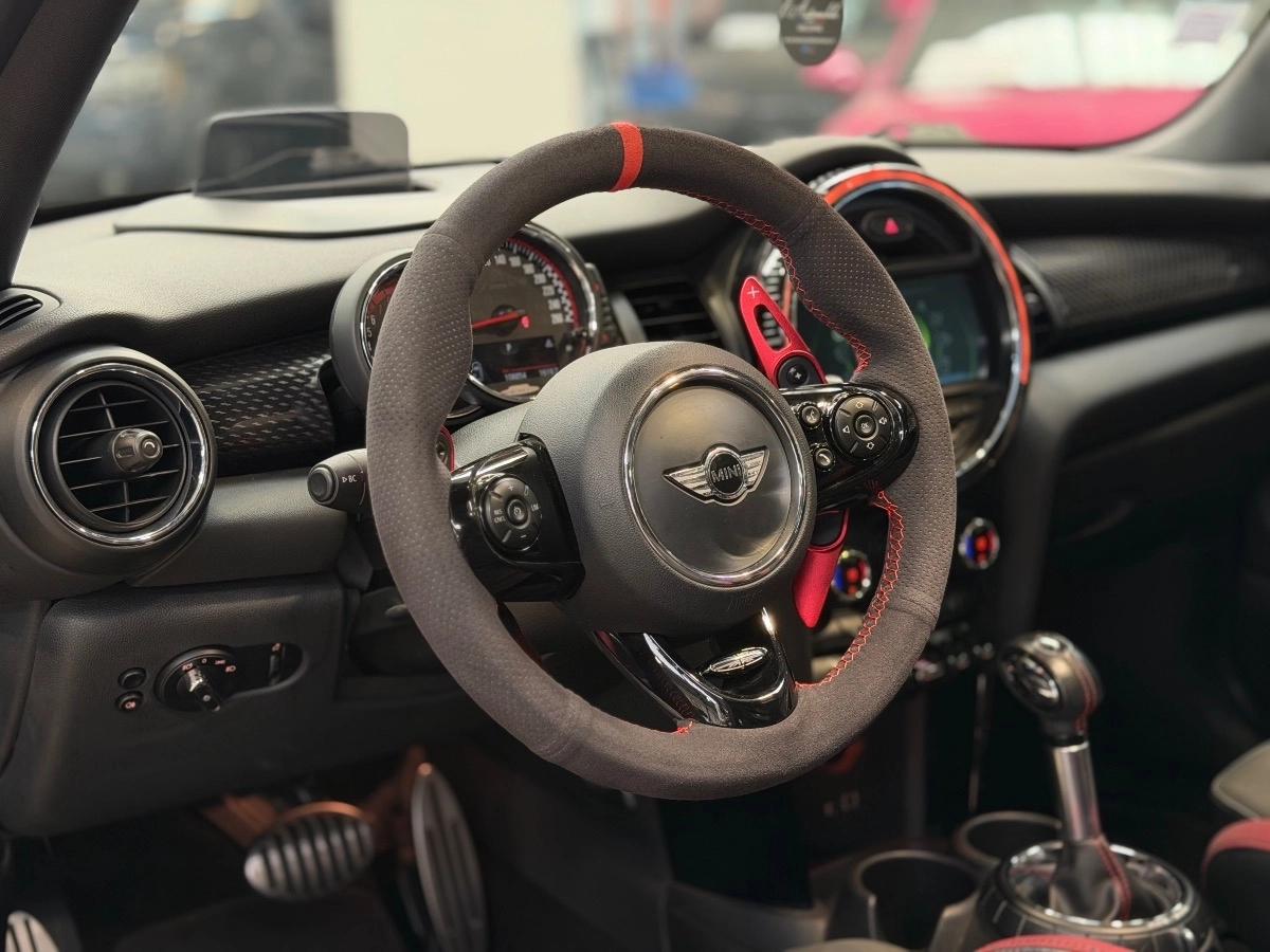 Mini Mini III (F56) 2.0 231 JCW BVA6 3P