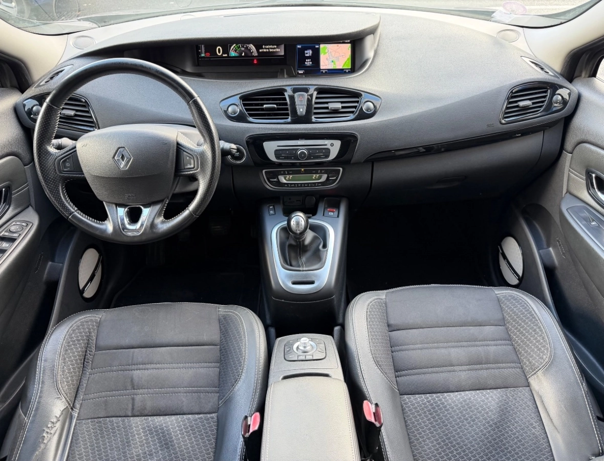 Renault Grand Scenic - photo 14