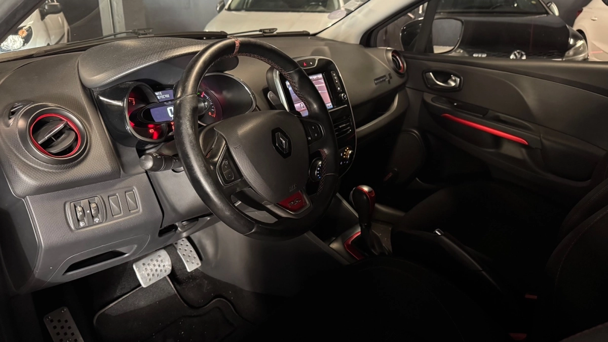 Renault Clio - photo 19