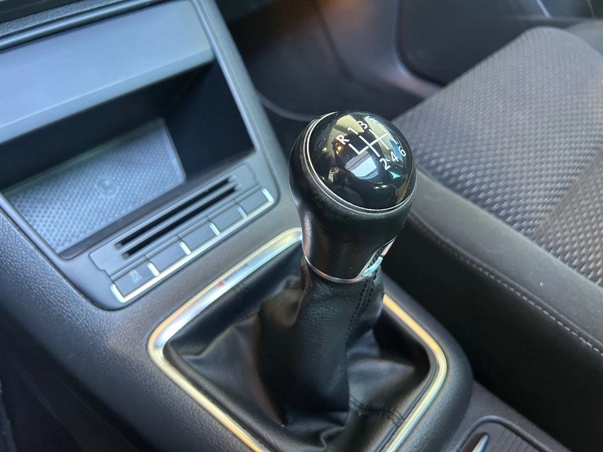 Volkswagen Tiguan - photo 14