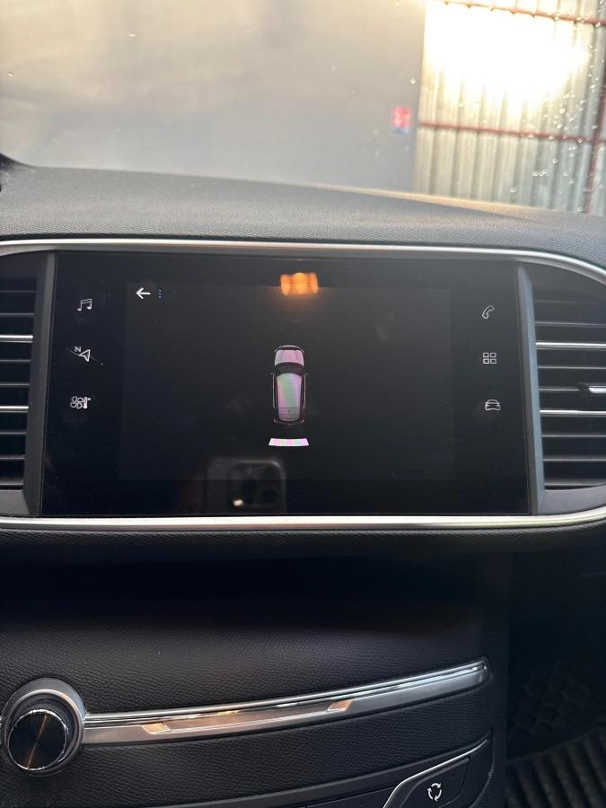 Peugeot 308 GENERATION-II 1.5 BLUEHDI 100 STYLE START-STOP