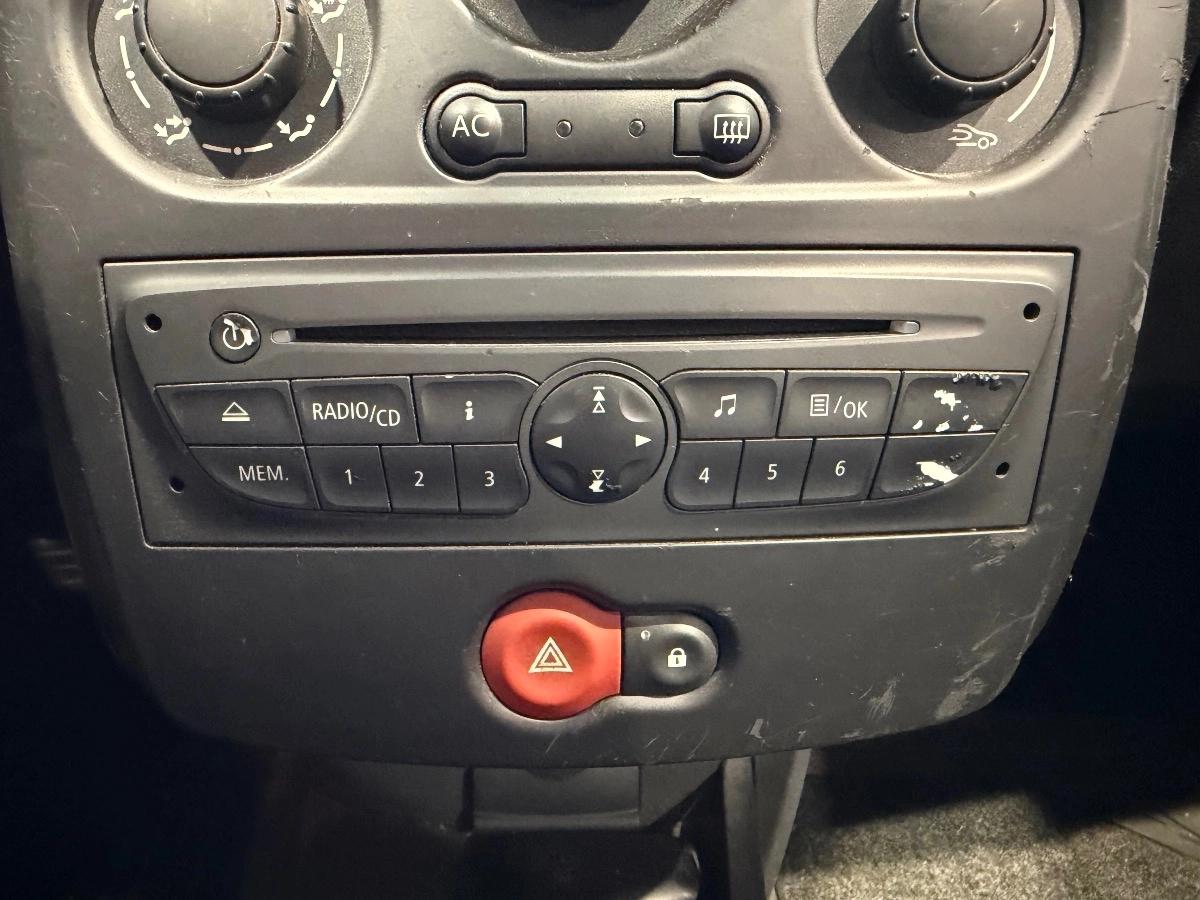 Renault Clio - photo 18
