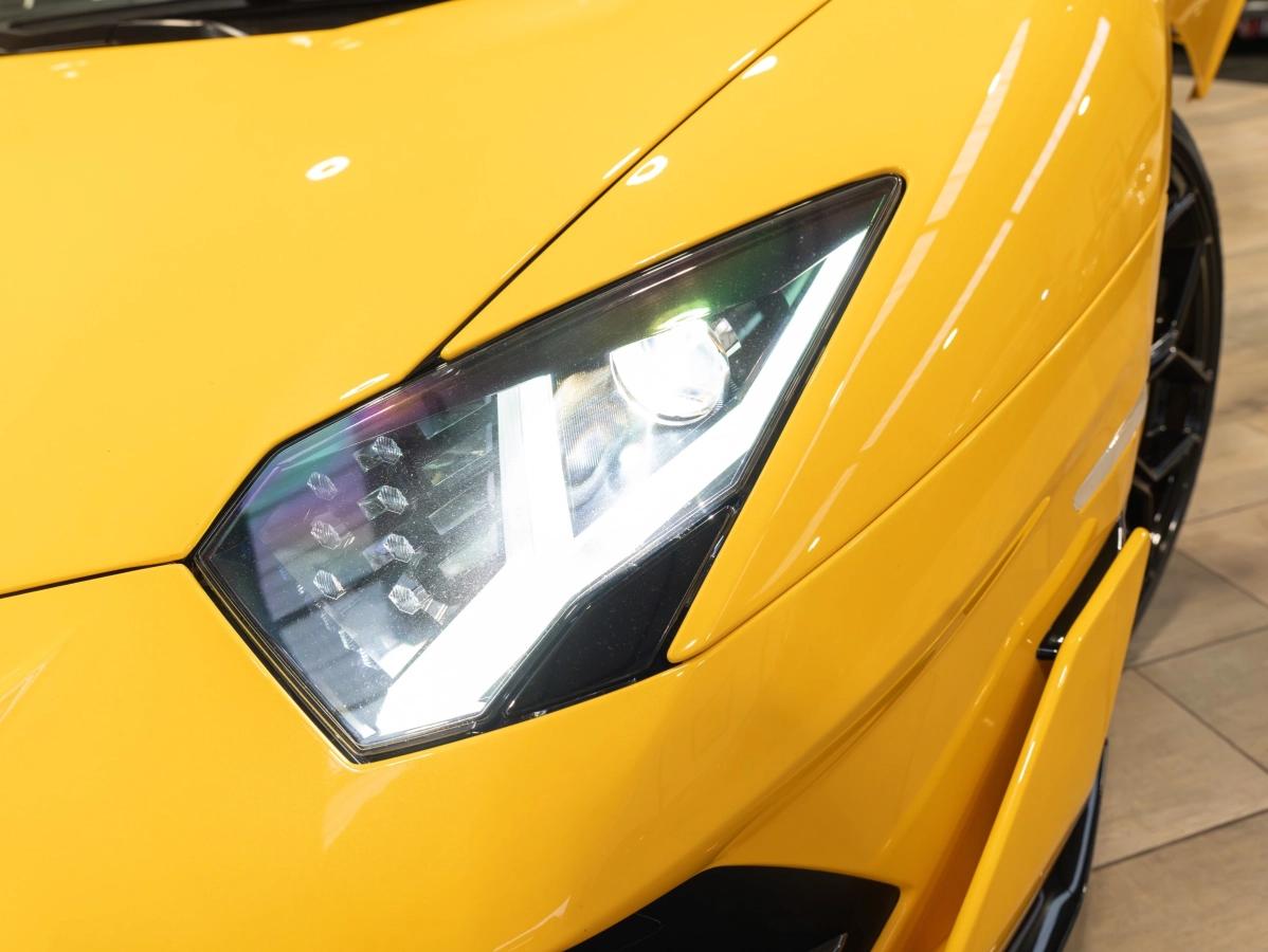 Lamborghini Aventador ROADSTER LP750-4 6.5 770 SVJ 4WD BVA