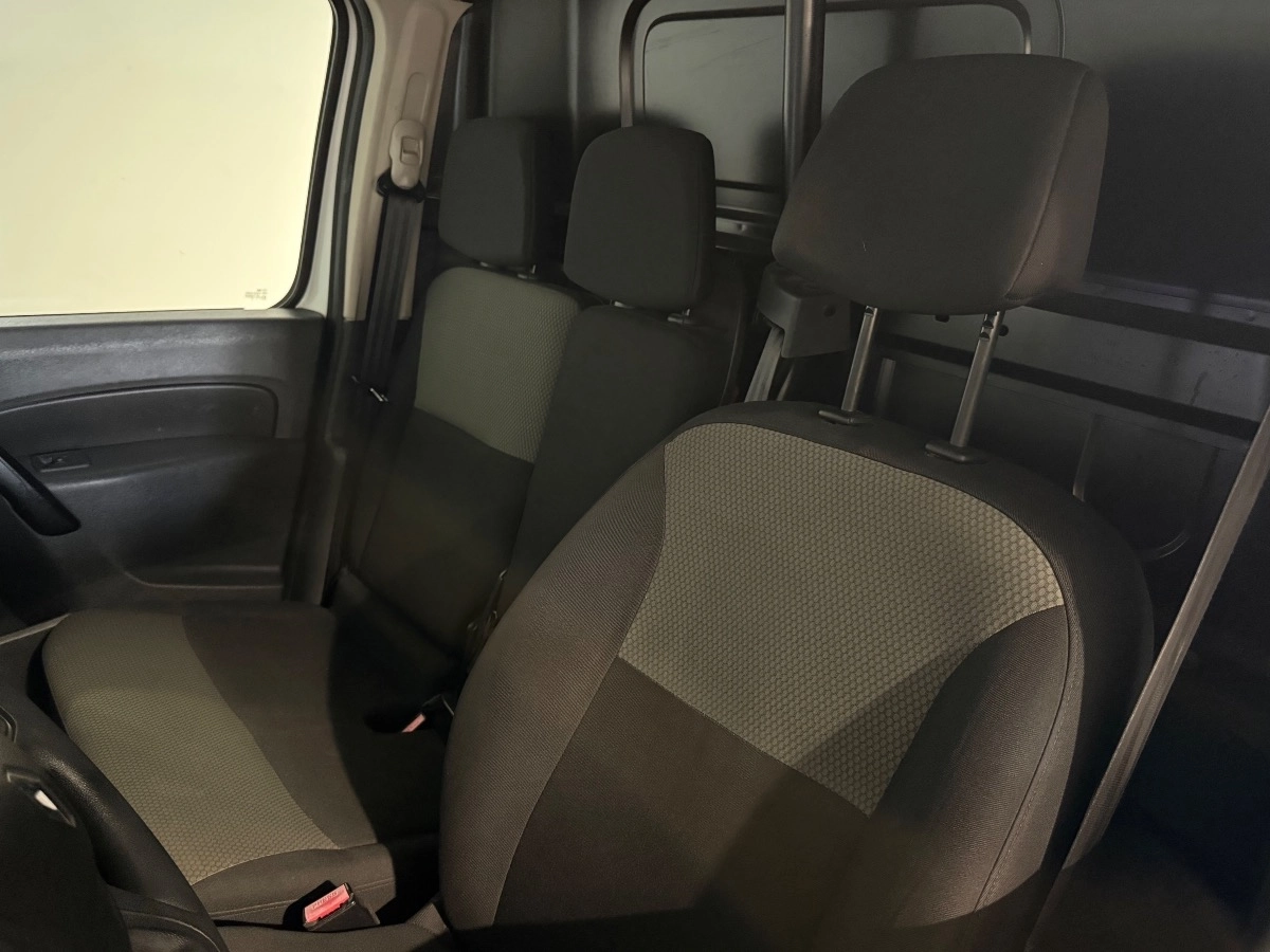 Renault Kangoo Express - photo 23