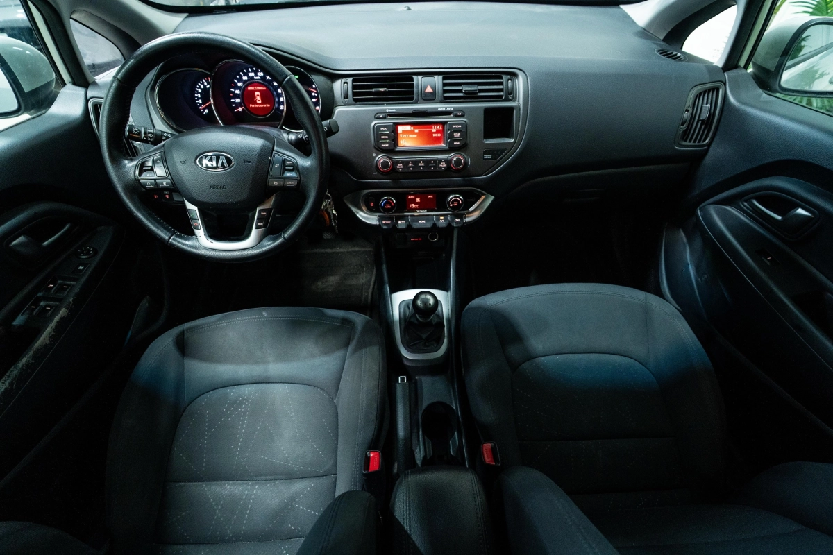 Kia Rio - photo 13