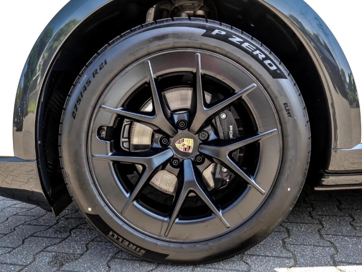 Porsche Cayenne Electrique 442ch 632km WLTP Toit Ouvrant/Attelage/Sport Sound/21“/Sièges 14/Volant Surfaces et Siège