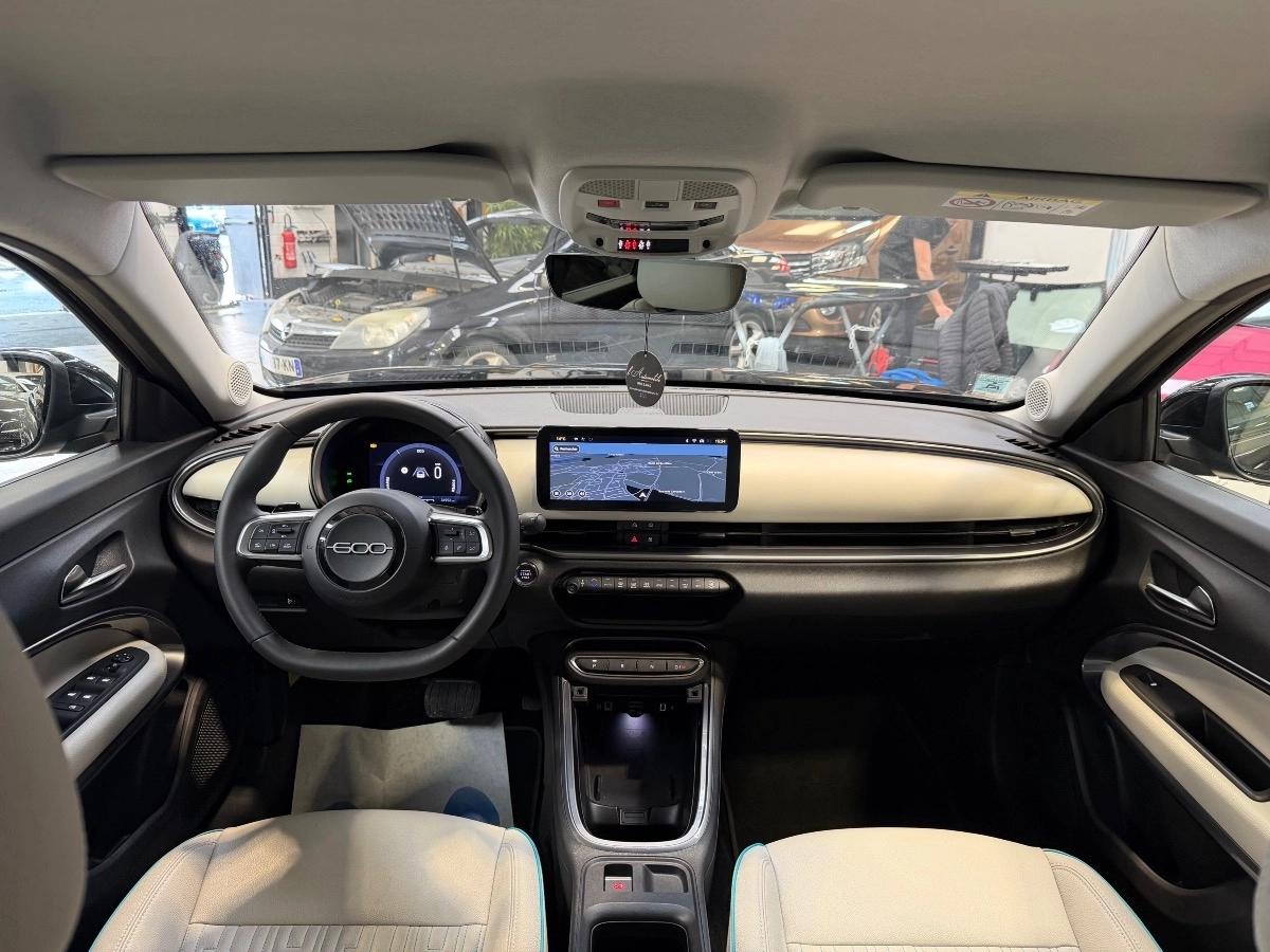 Fiat 600 100CV  MHEV HYBRID 48VOLT LA-PRIMA DCT6 1° MAIN/360°/CARPLAY