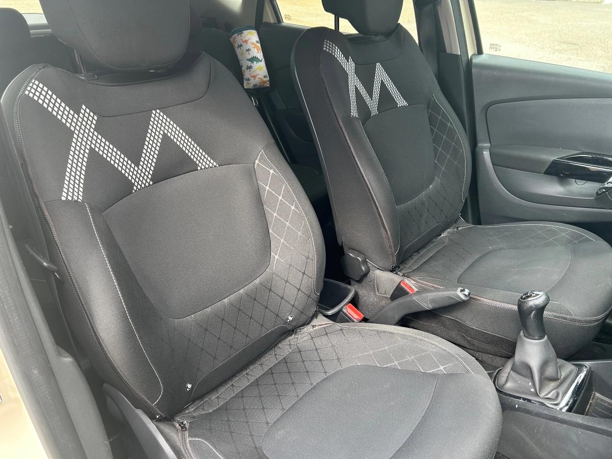 Renault Captur 1.5 DCI 90 ENERGY INTENS