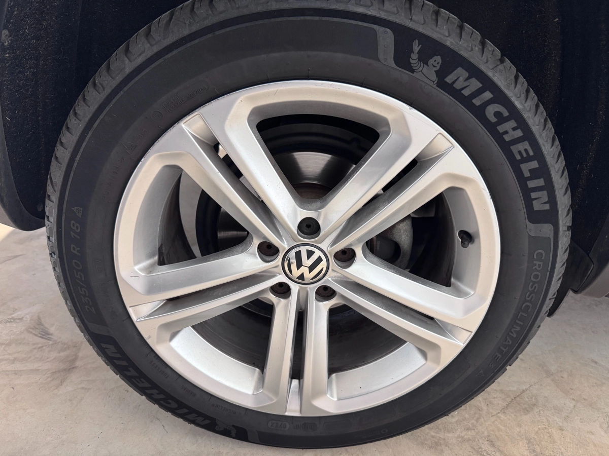 Volkswagen Tiguan - photo 29