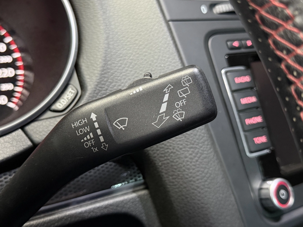 Volkswagen Golf - photo 16