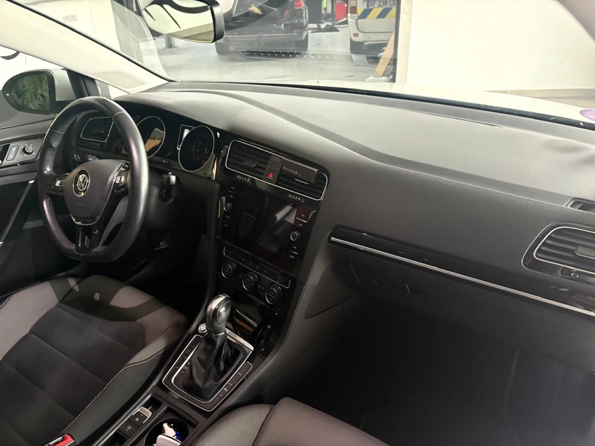 Volkswagen Golf - photo 12