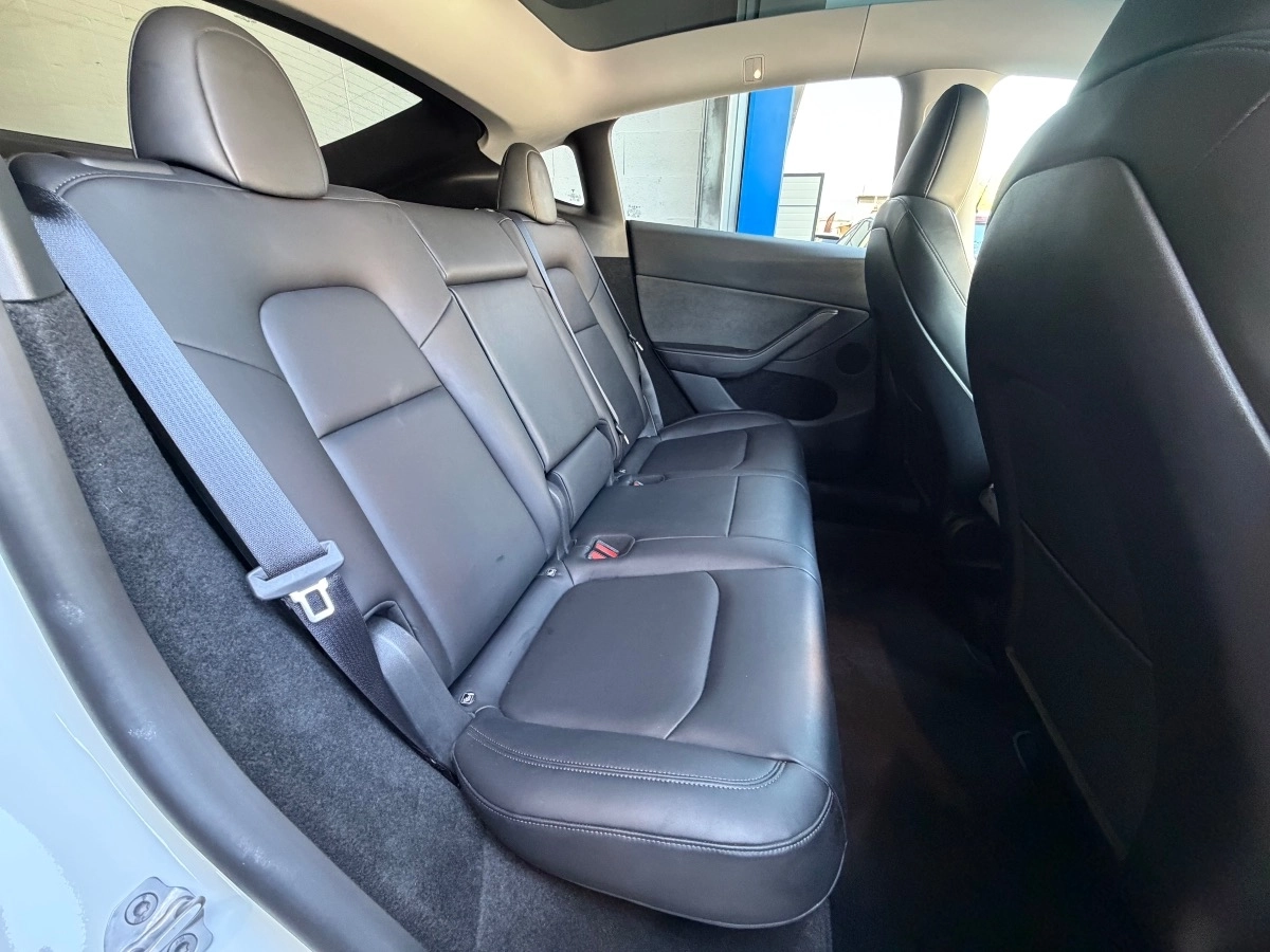 Tesla Model-y - photo 11