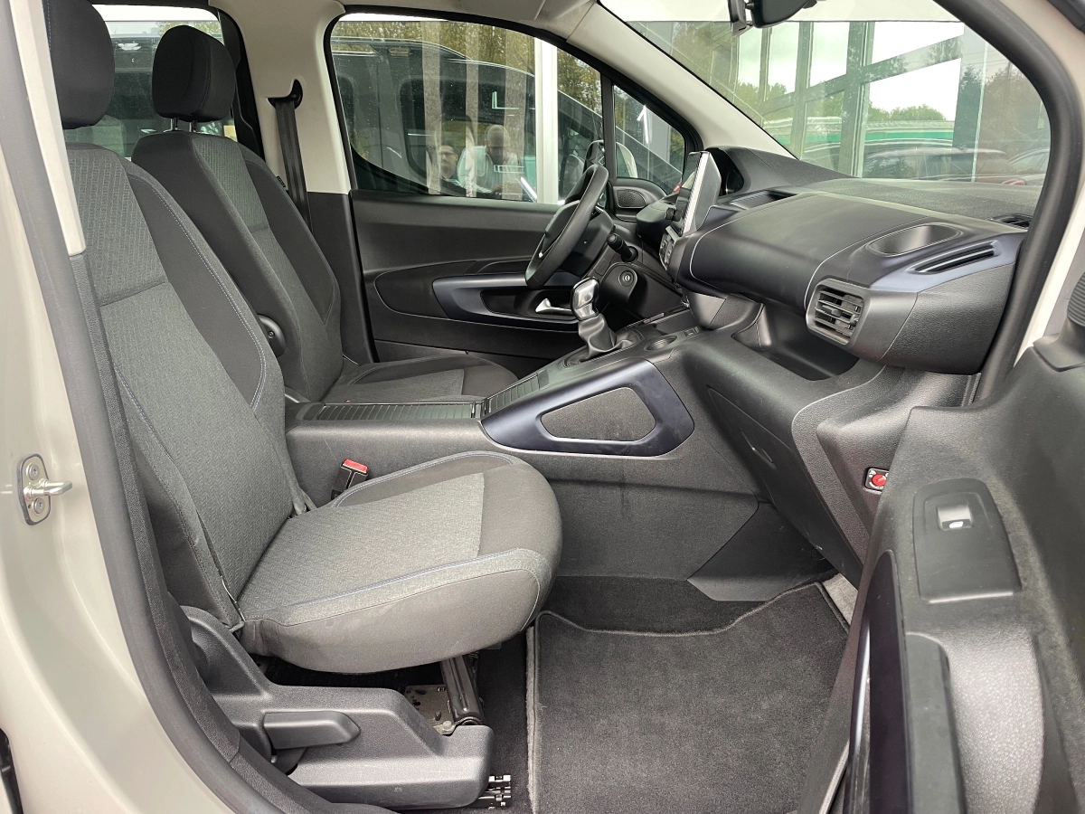 Peugeot Rifter - photo 11