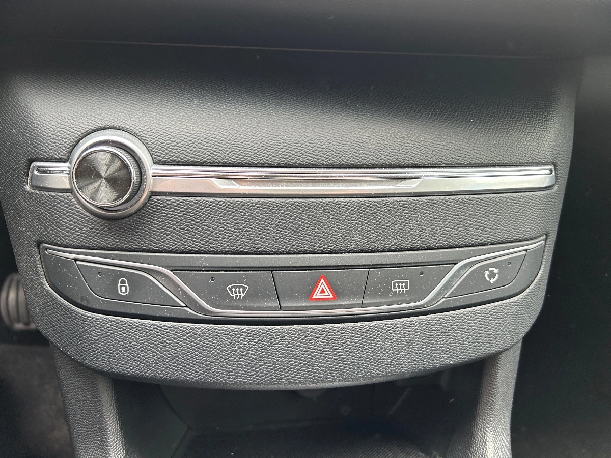 Peugeot 308 - photo 15