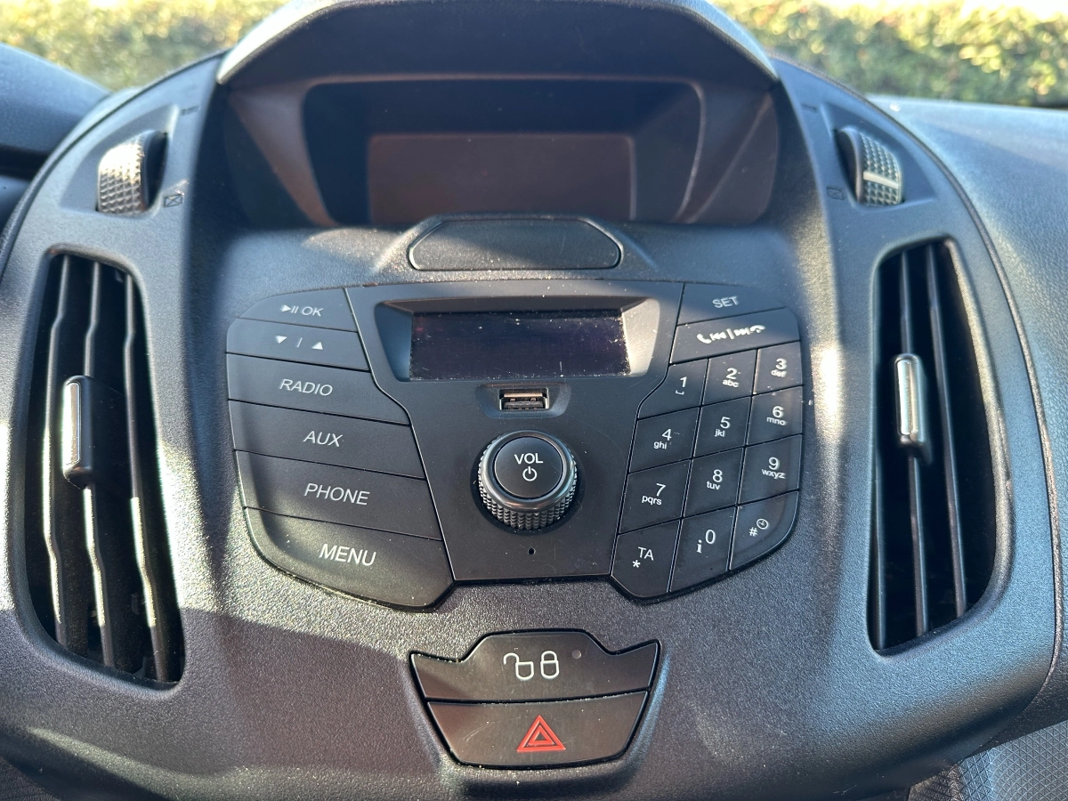 Ford Transit Connect - photo 20