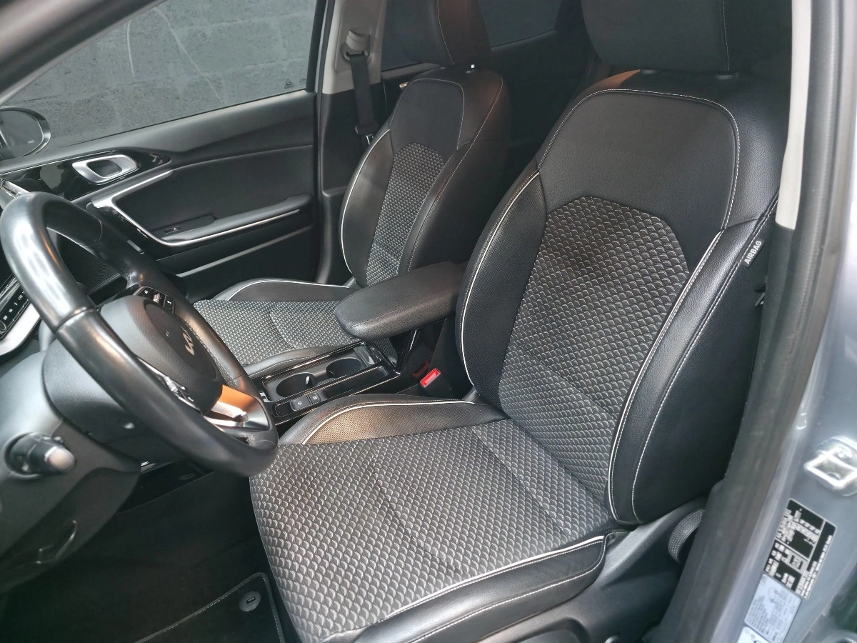 Kia Xceed - photo 21