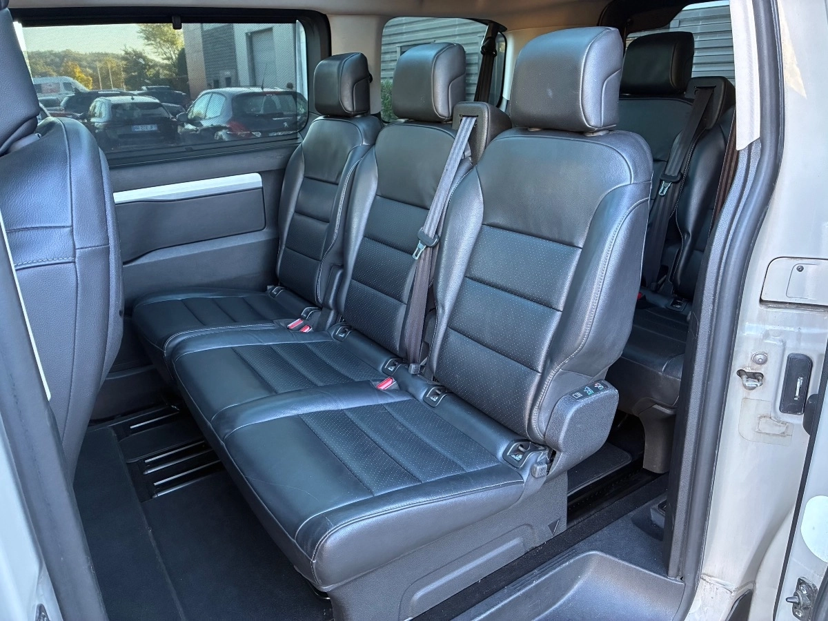 Peugeot Traveller - photo 25