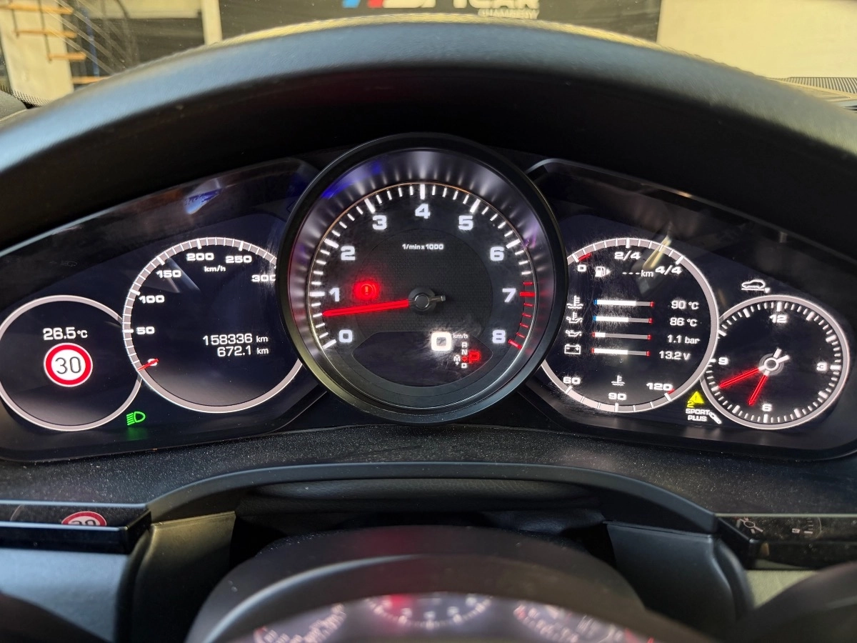 Porsche Cayenne - photo 16