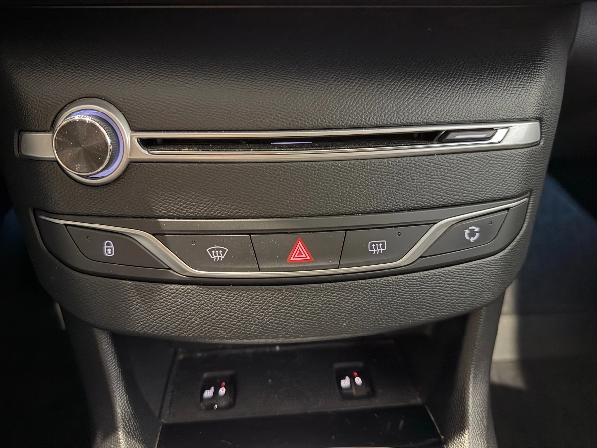 Peugeot 308 - photo 22