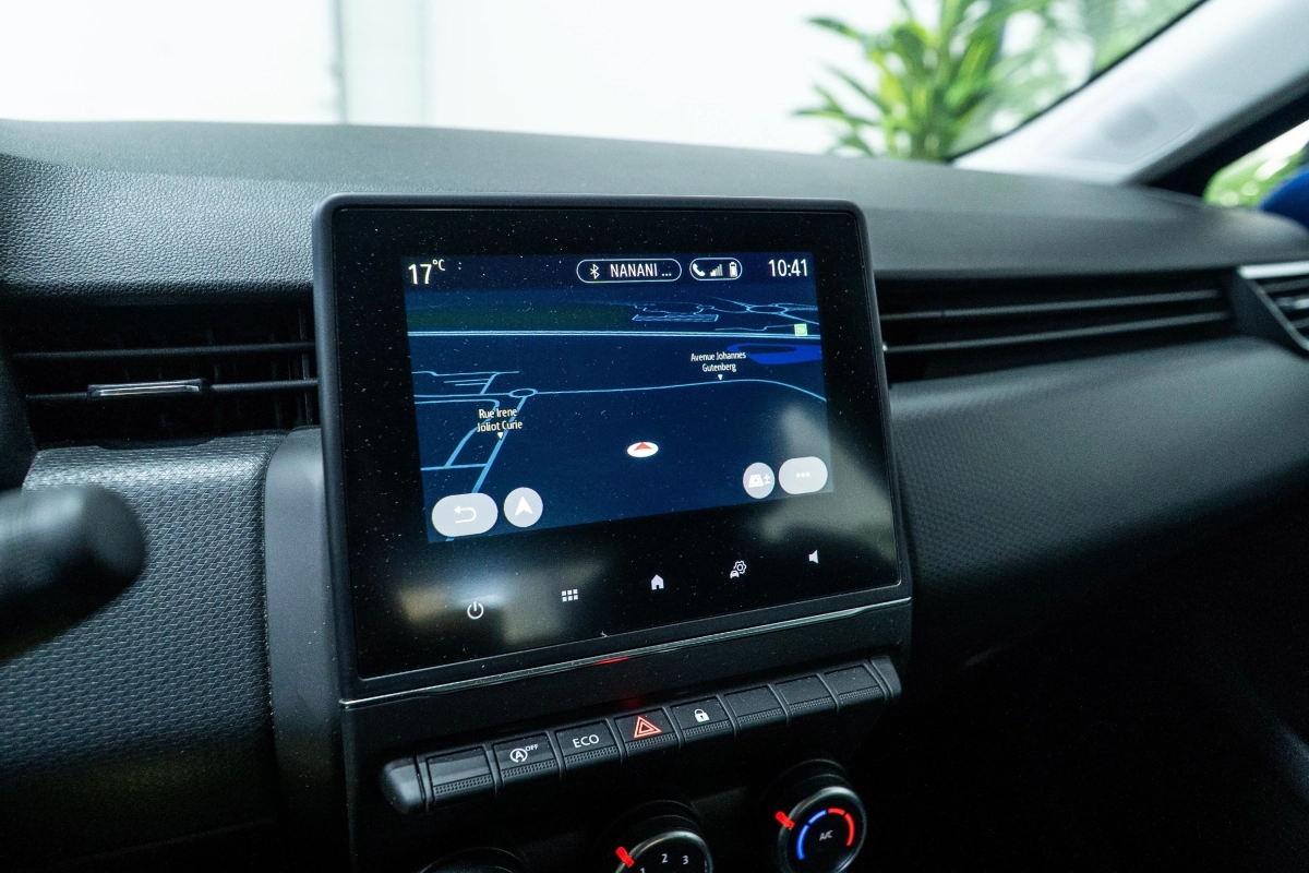 Renault Clio - photo 24