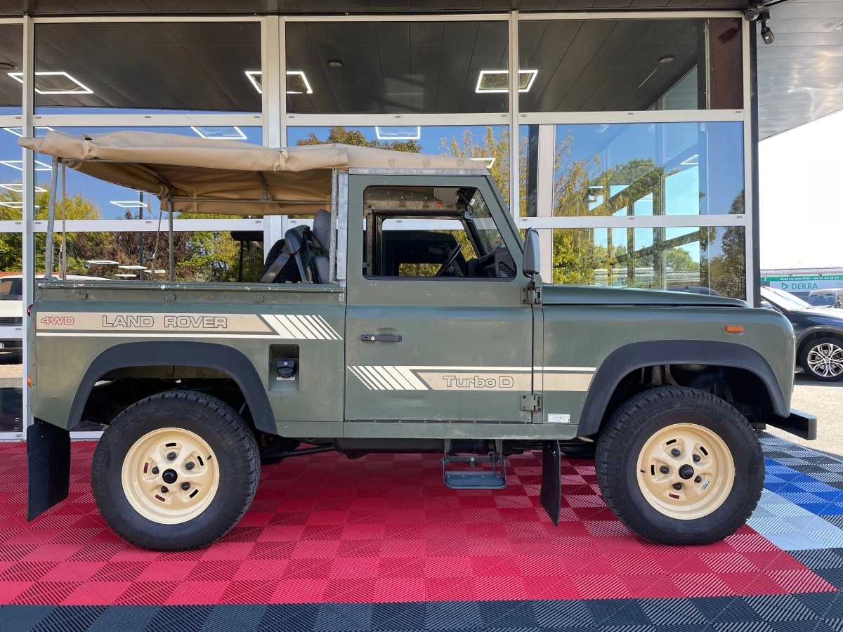 Land Rover Defender - photo 2