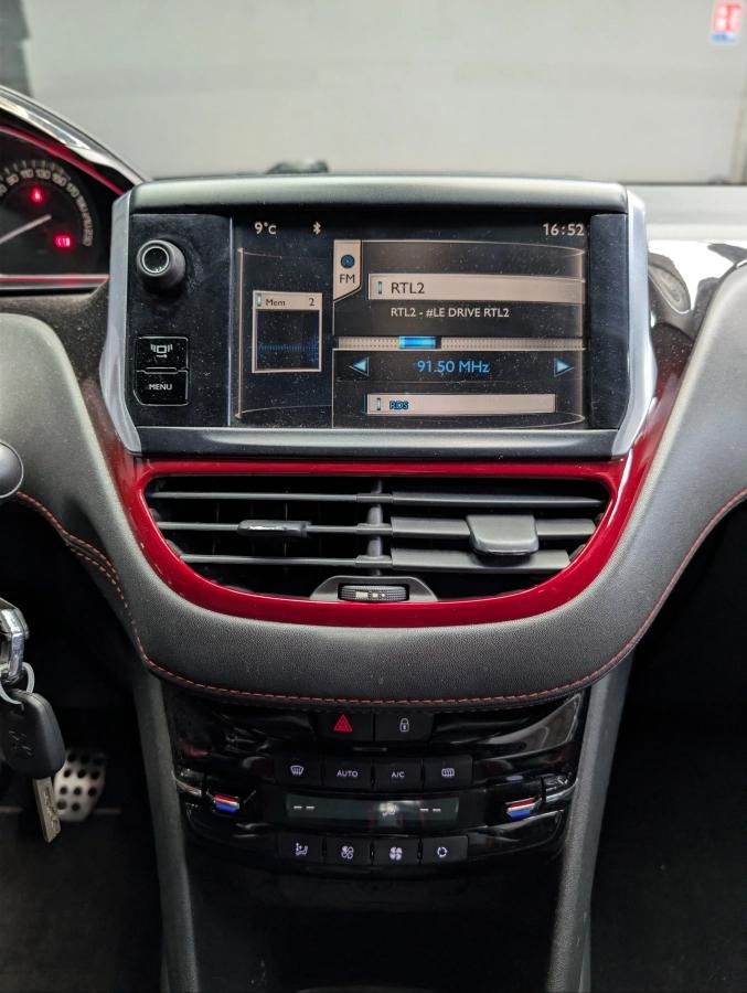 Peugeot 208 GENERATION-I 1.6 THP 200 GTI