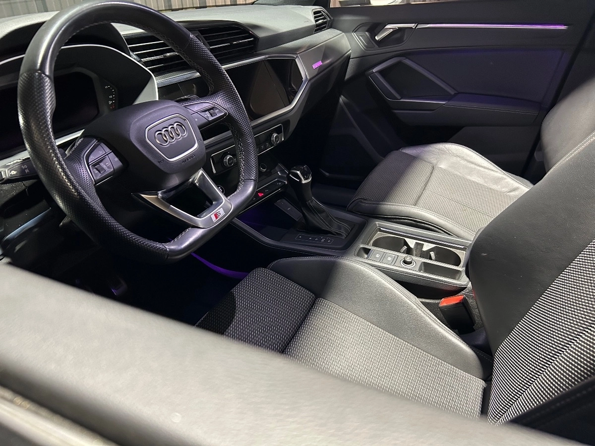 Audi Q3 - photo 15